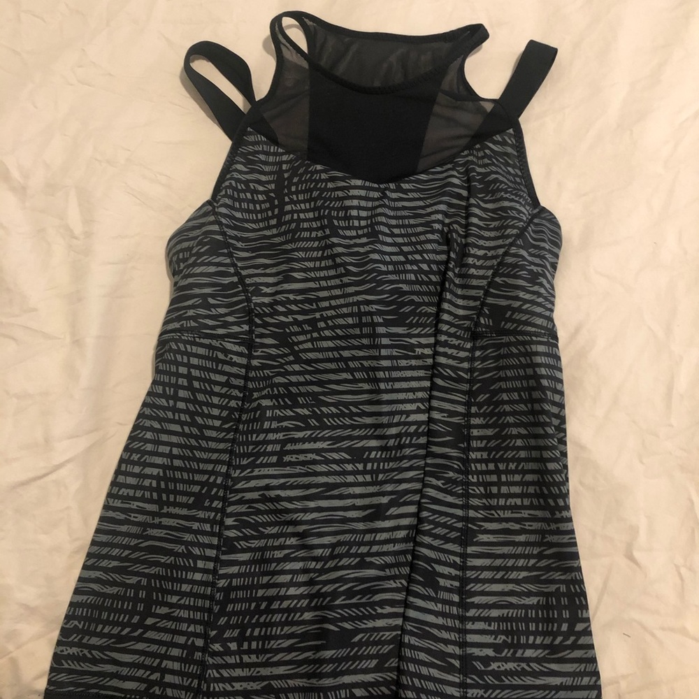 Lululemon built-in tank with mesh